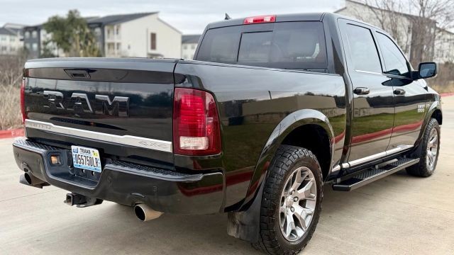 Ram 1500 Vehicle Full-screen Gallery Image 03