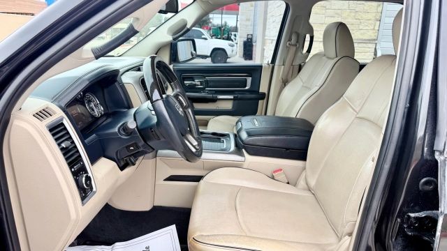 Ram 1500 Vehicle Full-screen Gallery Image 05