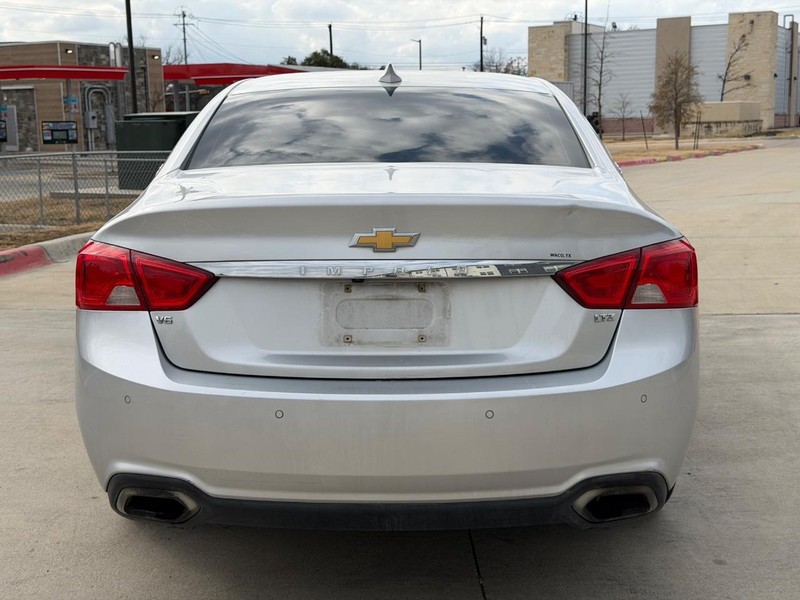 Chevrolet Impala Vehicle Full-screen Gallery Image 05