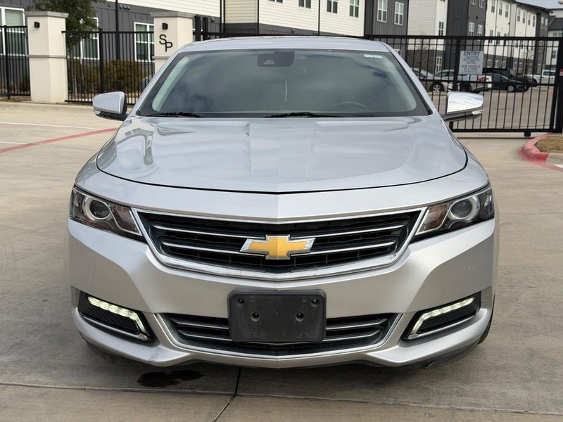 Chevrolet Impala Vehicle Full-screen Gallery Image 09