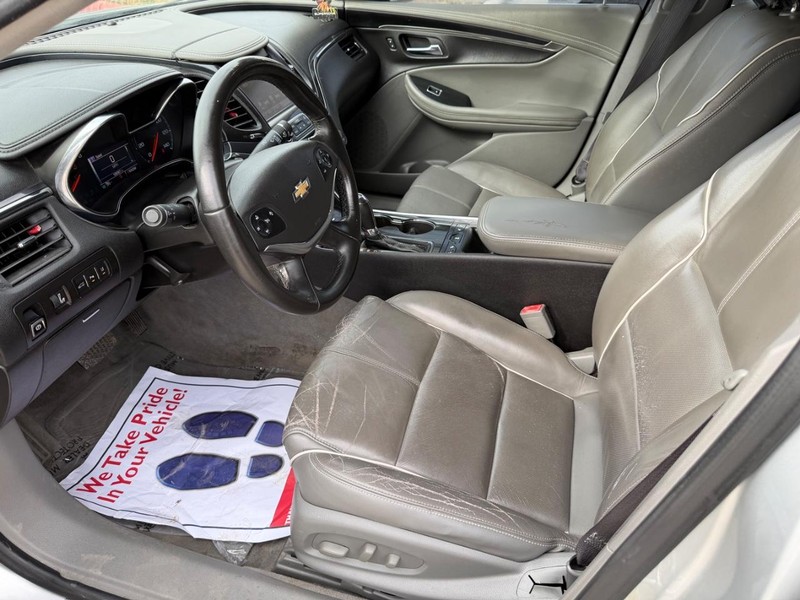 Chevrolet Impala Vehicle Full-screen Gallery Image 11