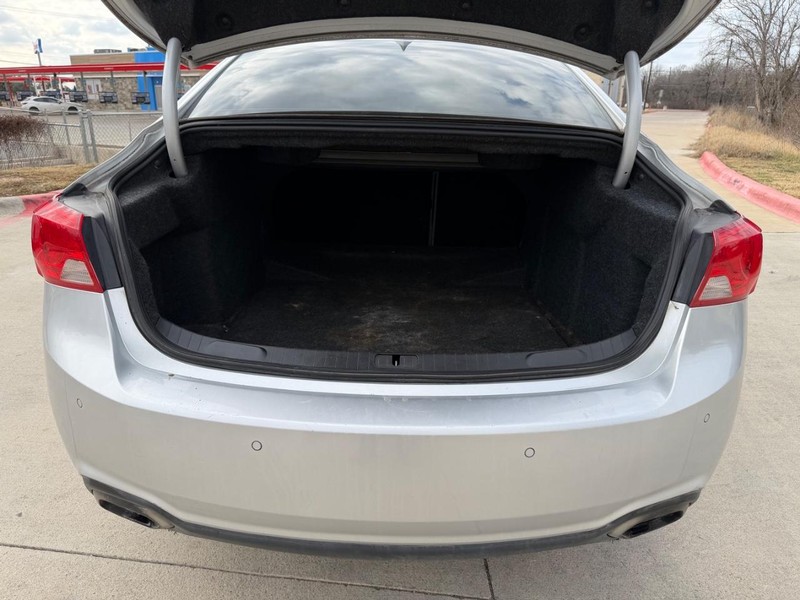 Chevrolet Impala Vehicle Full-screen Gallery Image 21