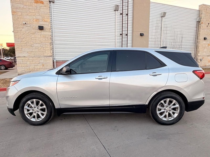 Chevrolet Equinox Vehicle Full-screen Gallery Image 03