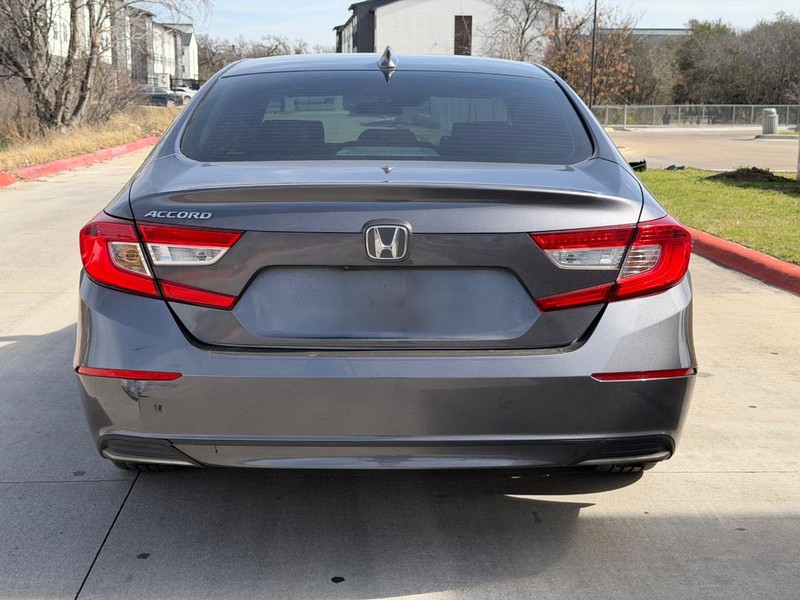 Honda Accord Sedan Vehicle Full-screen Gallery Image 05