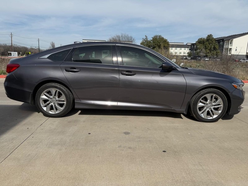 Honda Accord Sedan Vehicle Full-screen Gallery Image 07