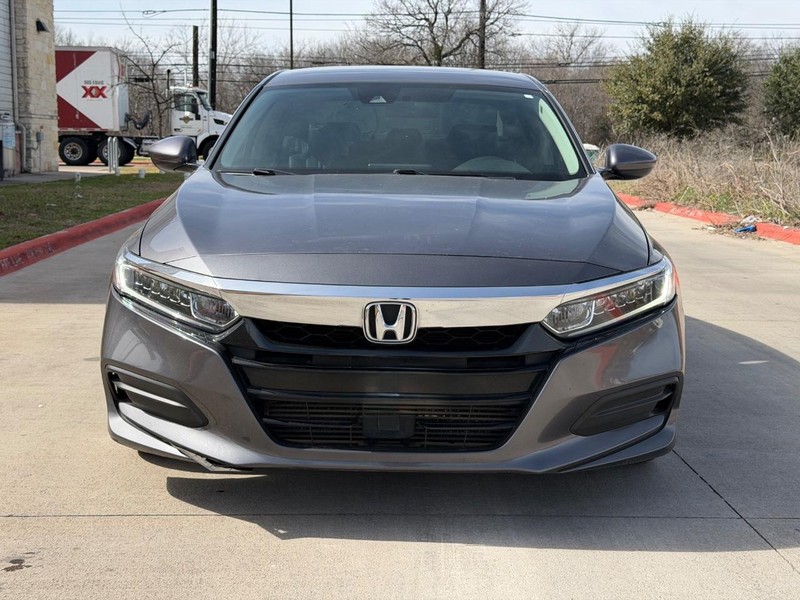 Honda Accord Sedan Vehicle Full-screen Gallery Image 09