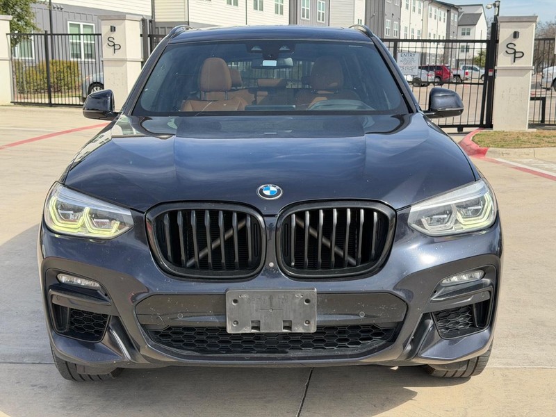 BMW X3 Vehicle Full-screen Gallery Image 09