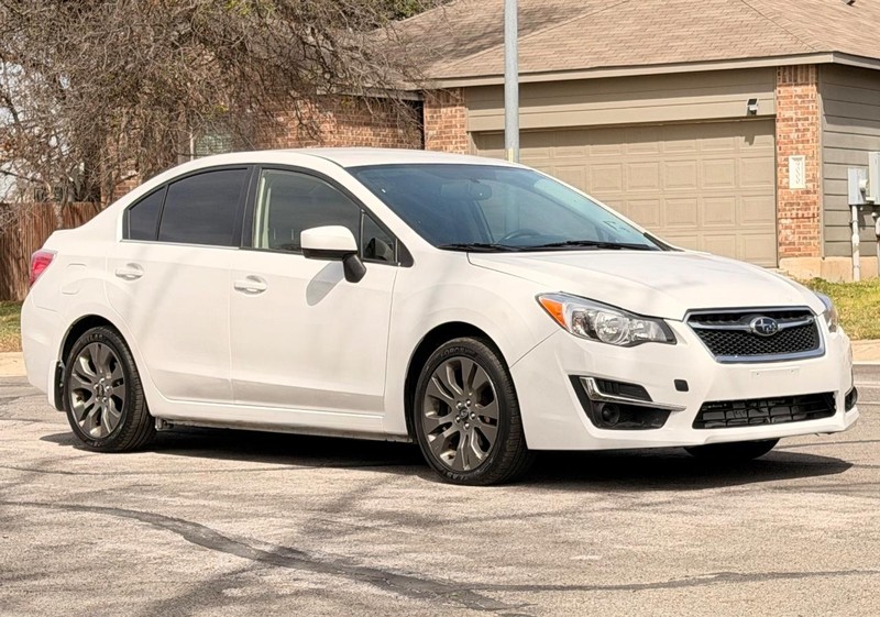 Subaru Impreza Sedan Vehicle Full-screen Gallery Image 07