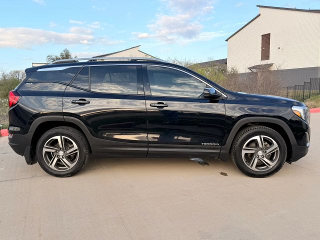 GMC Terrain Vehicle Full-screen Gallery Image 07