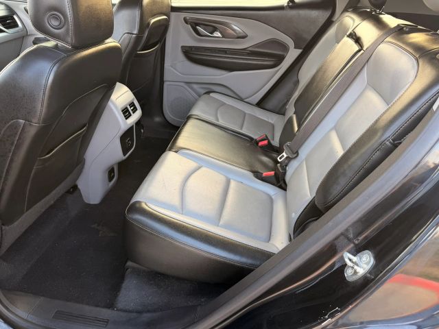 GMC Terrain Vehicle Full-screen Gallery Image 13