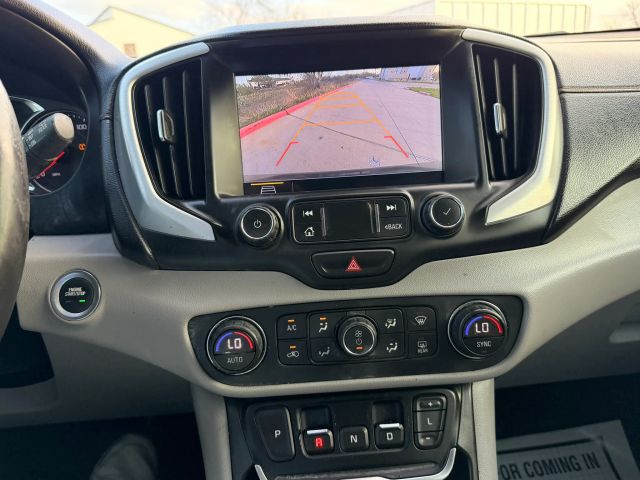 GMC Terrain Vehicle Full-screen Gallery Image 14