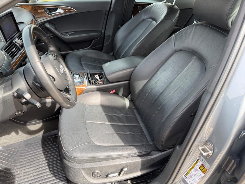 Audi A6 Vehicle Full-screen Gallery Image 13