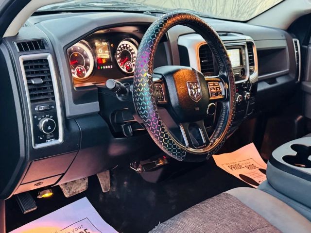 Ram 1500 Vehicle Full-screen Gallery Image 10