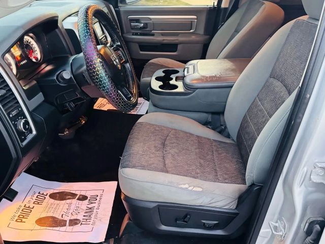 Ram 1500 Vehicle Full-screen Gallery Image 11