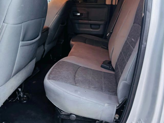 Ram 1500 Vehicle Full-screen Gallery Image 13