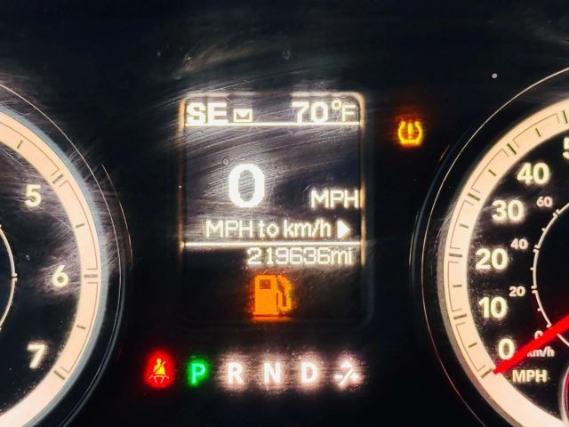 Ram 1500 Vehicle Full-screen Gallery Image 14