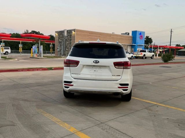 Kia Sorento Vehicle Full-screen Gallery Image 07