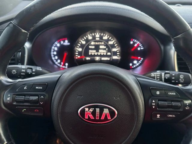 Kia Sorento Vehicle Full-screen Gallery Image 13