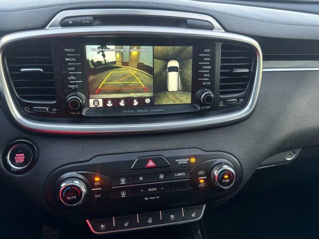 Kia Sorento Vehicle Full-screen Gallery Image 15