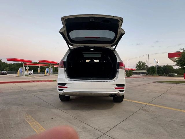 Kia Sorento Vehicle Full-screen Gallery Image 22