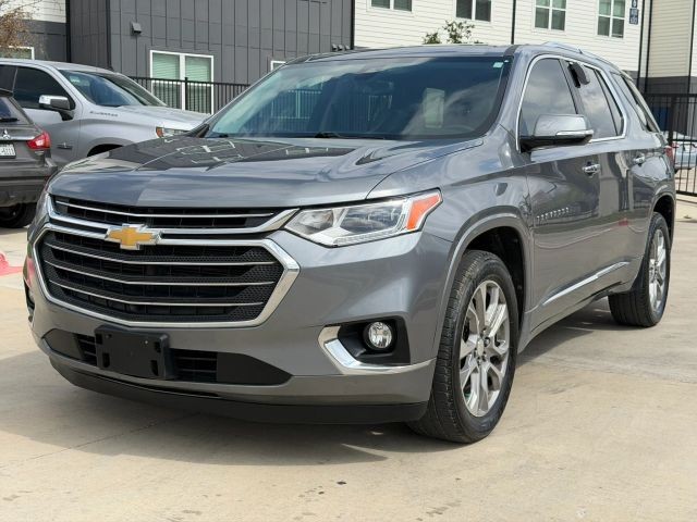 Chevrolet Traverse Vehicle Full-screen Gallery Image 02