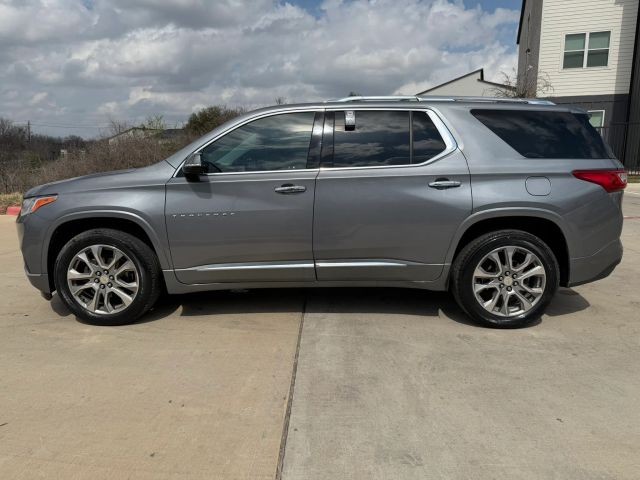 Chevrolet Traverse Vehicle Full-screen Gallery Image 03