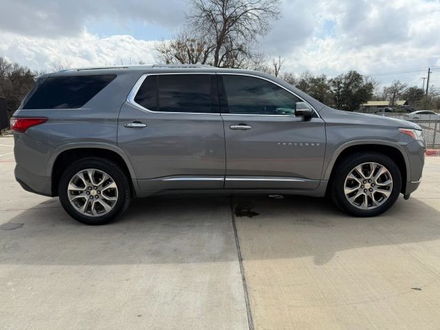 Chevrolet Traverse Vehicle Full-screen Gallery Image 07