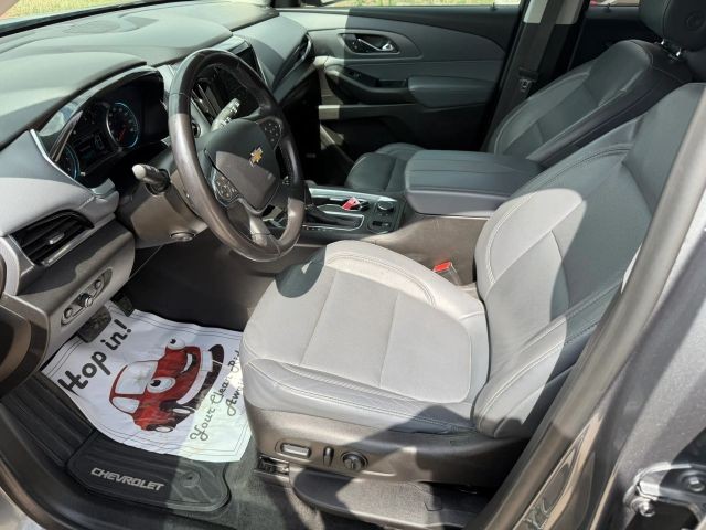 Chevrolet Traverse Vehicle Full-screen Gallery Image 11