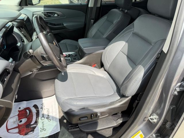 Chevrolet Traverse Vehicle Full-screen Gallery Image 12