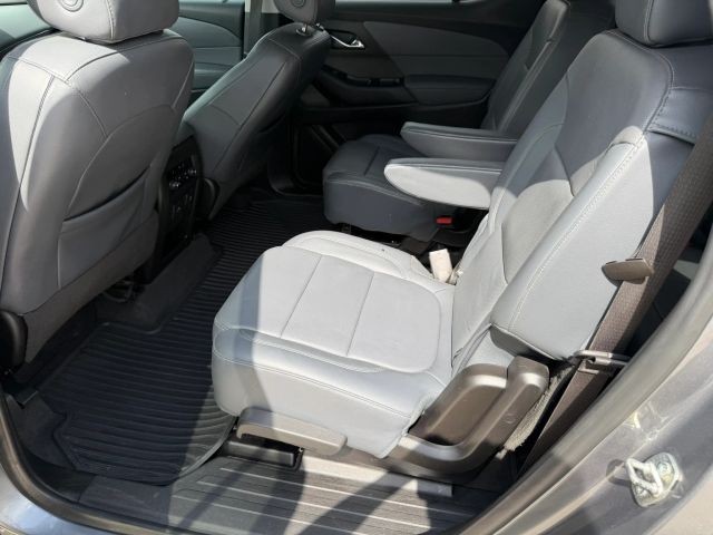 Chevrolet Traverse Vehicle Full-screen Gallery Image 16