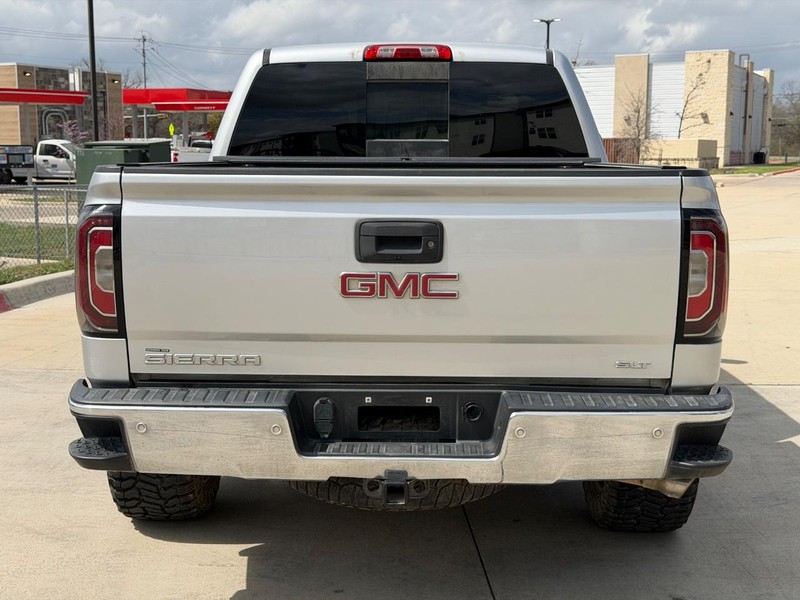 GMC Sierra 150 Vehicle Full-screen Gallery Image 05