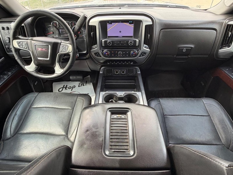 GMC Sierra 150 Vehicle Full-screen Gallery Image 19