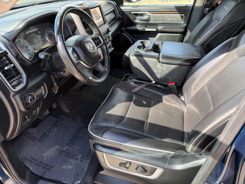 Ram 1500 Vehicle Full-screen Gallery Image 11