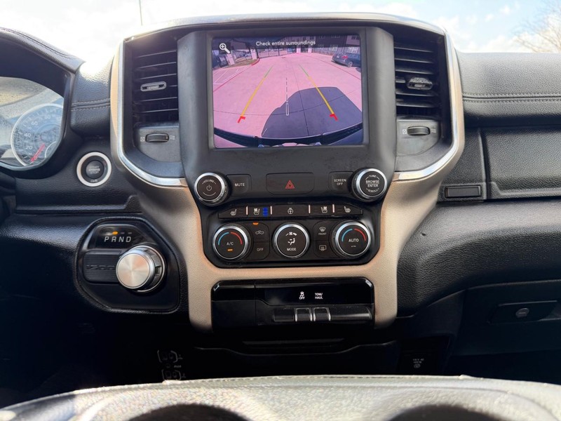 Ram 1500 Vehicle Full-screen Gallery Image 15