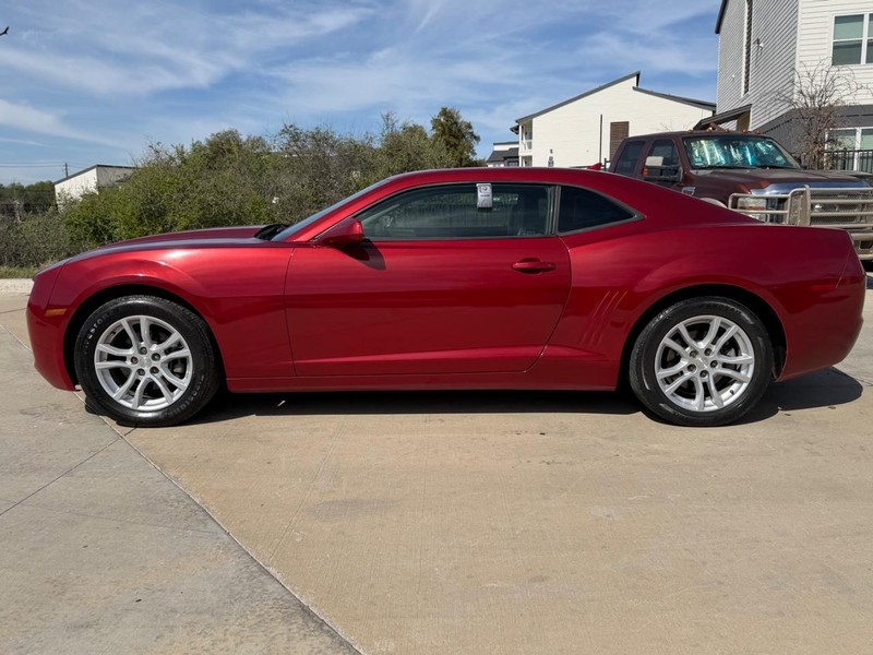 Chevrolet Camaro Vehicle Full-screen Gallery Image 03