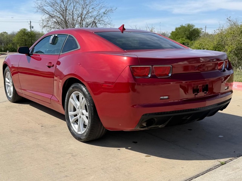 Chevrolet Camaro Vehicle Full-screen Gallery Image 04