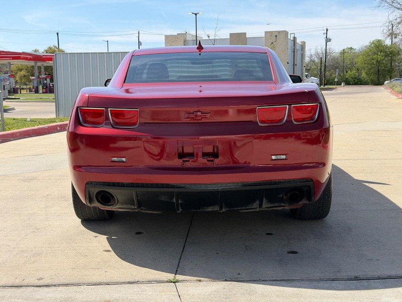 Chevrolet Camaro Vehicle Full-screen Gallery Image 05