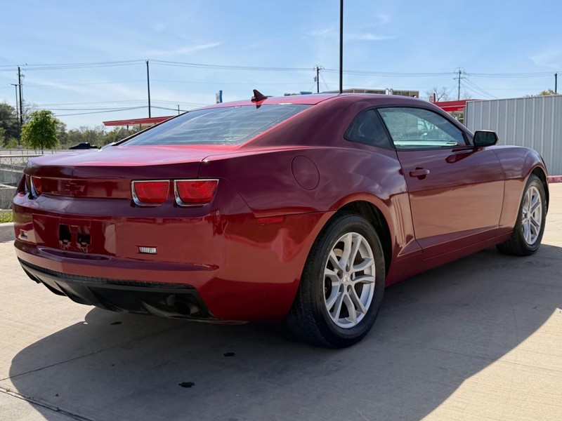 Chevrolet Camaro Vehicle Full-screen Gallery Image 06
