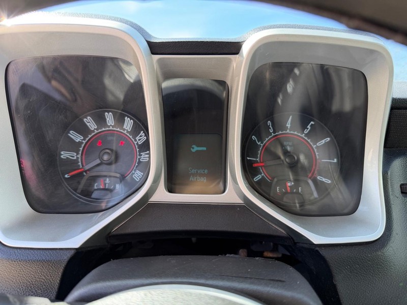 Chevrolet Camaro Vehicle Full-screen Gallery Image 13