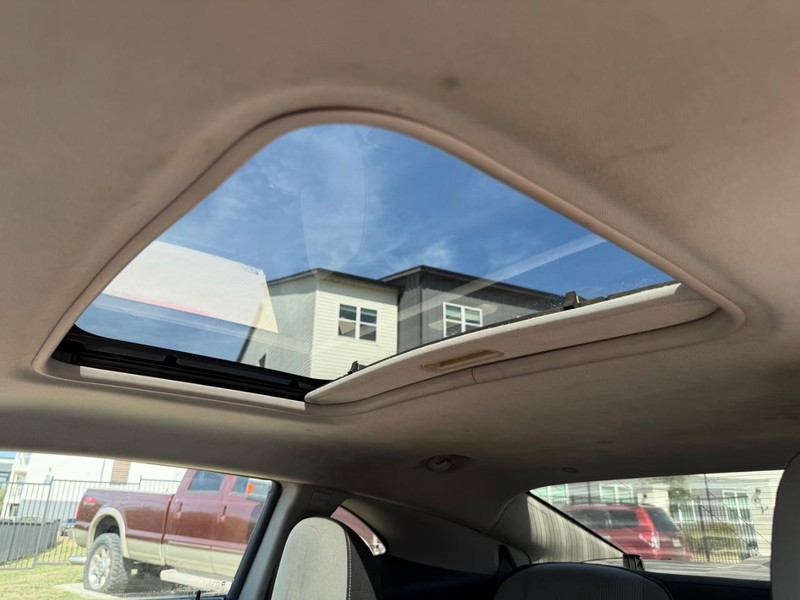 Chevrolet Camaro Vehicle Full-screen Gallery Image 16