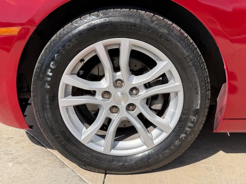 Chevrolet Camaro Vehicle Full-screen Gallery Image 17