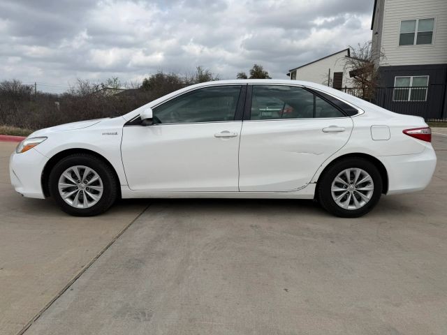 Toyota Camry Vehicle Full-screen Gallery Image 03