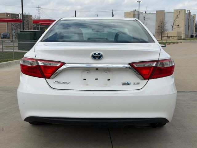 Toyota Camry Vehicle Full-screen Gallery Image 05