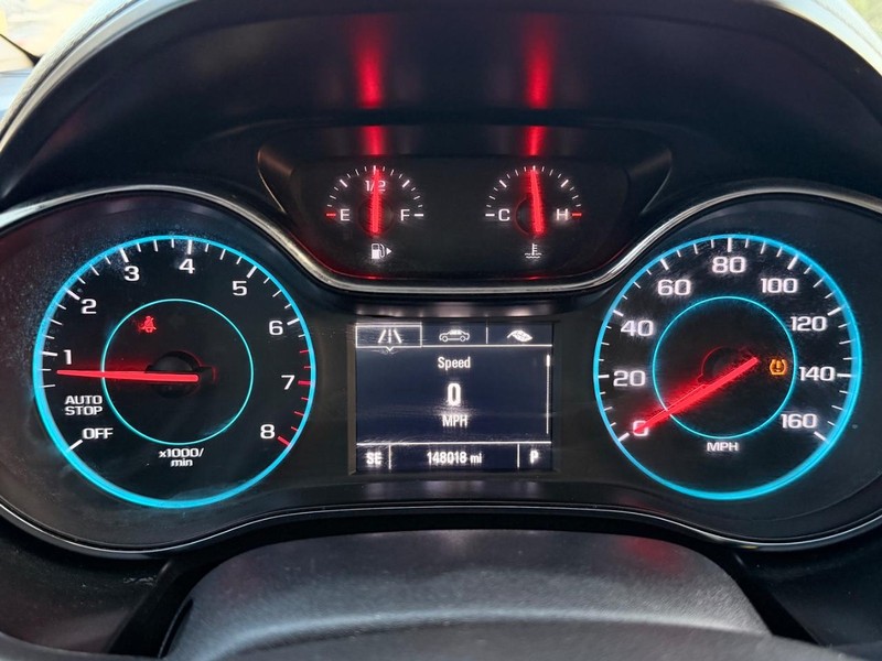 Chevrolet Cruze Vehicle Full-screen Gallery Image 14