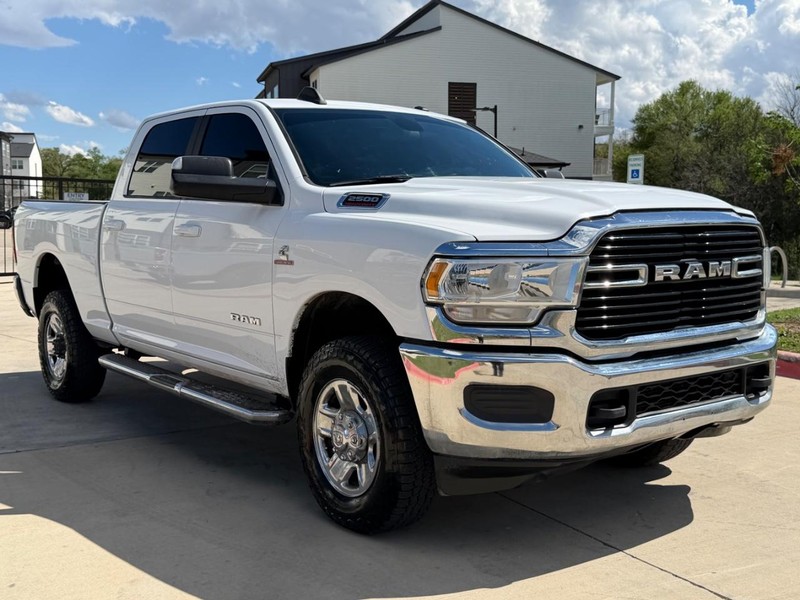 Ram 2500 Crew Vehicle Full-screen Gallery Image 08