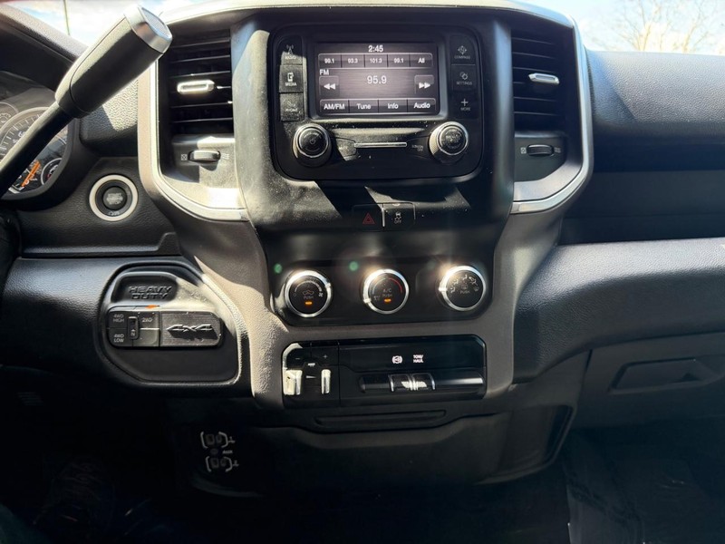 Ram 2500 Crew Vehicle Full-screen Gallery Image 14