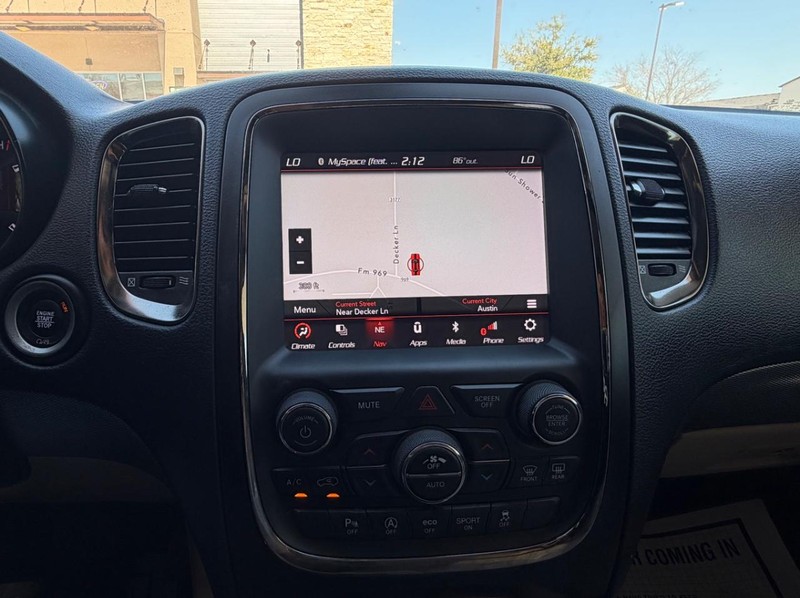 Dodge Durango Vehicle Full-screen Gallery Image 14