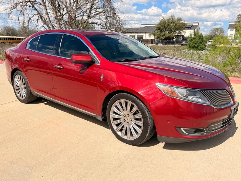 Lincoln MKS Vehicle Full-screen Gallery Image 07
