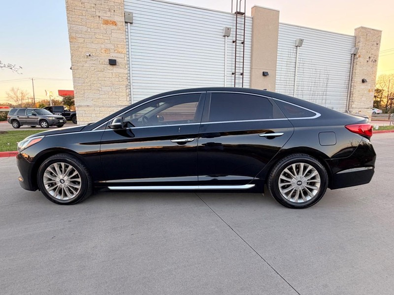 Hyundai Sonata Vehicle Full-screen Gallery Image 03