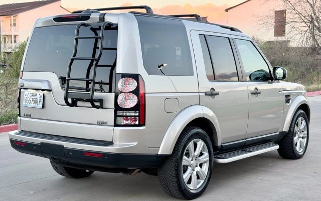 Land Rover LR4 Vehicle Full-screen Gallery Image 03